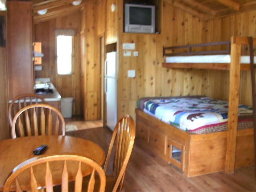 Bend-Sunriver Camping Resort Studio Cabin 6 외부 사진